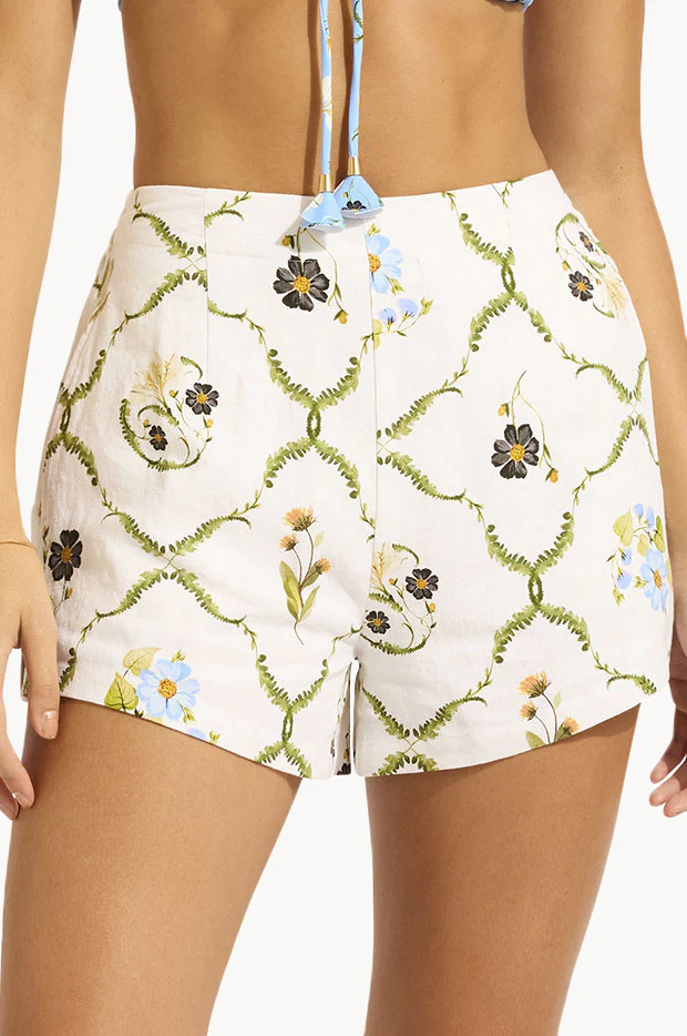 Modern Romance Tailored Short
