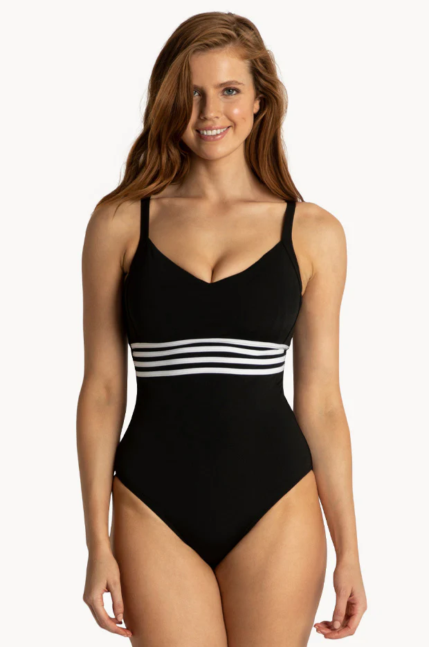 Pool DD/E Cup Underwire One Piece